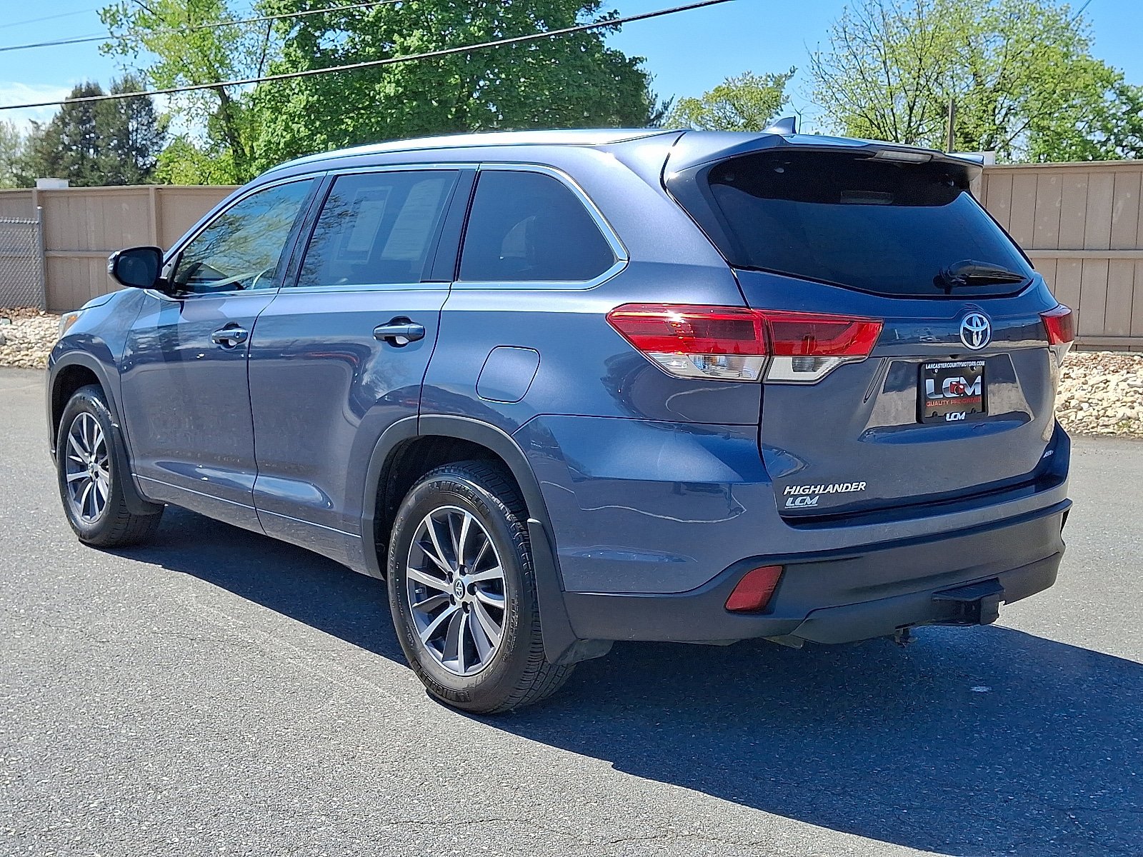 Used 2017 Toyota Highlander XLE AWD/4WD image 7