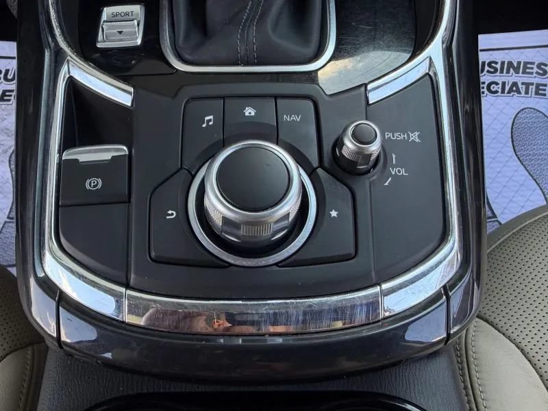 Used 2018 MAZDA CX-9 Touring FWD image 40