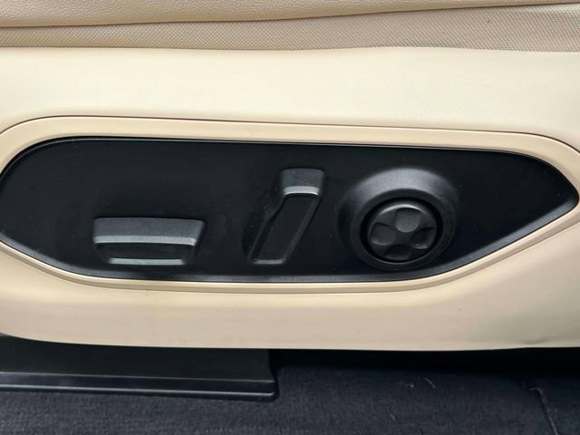 Certified 2024 Jeep Grand Cherokee Limited w/ Black Appearance Package image 22