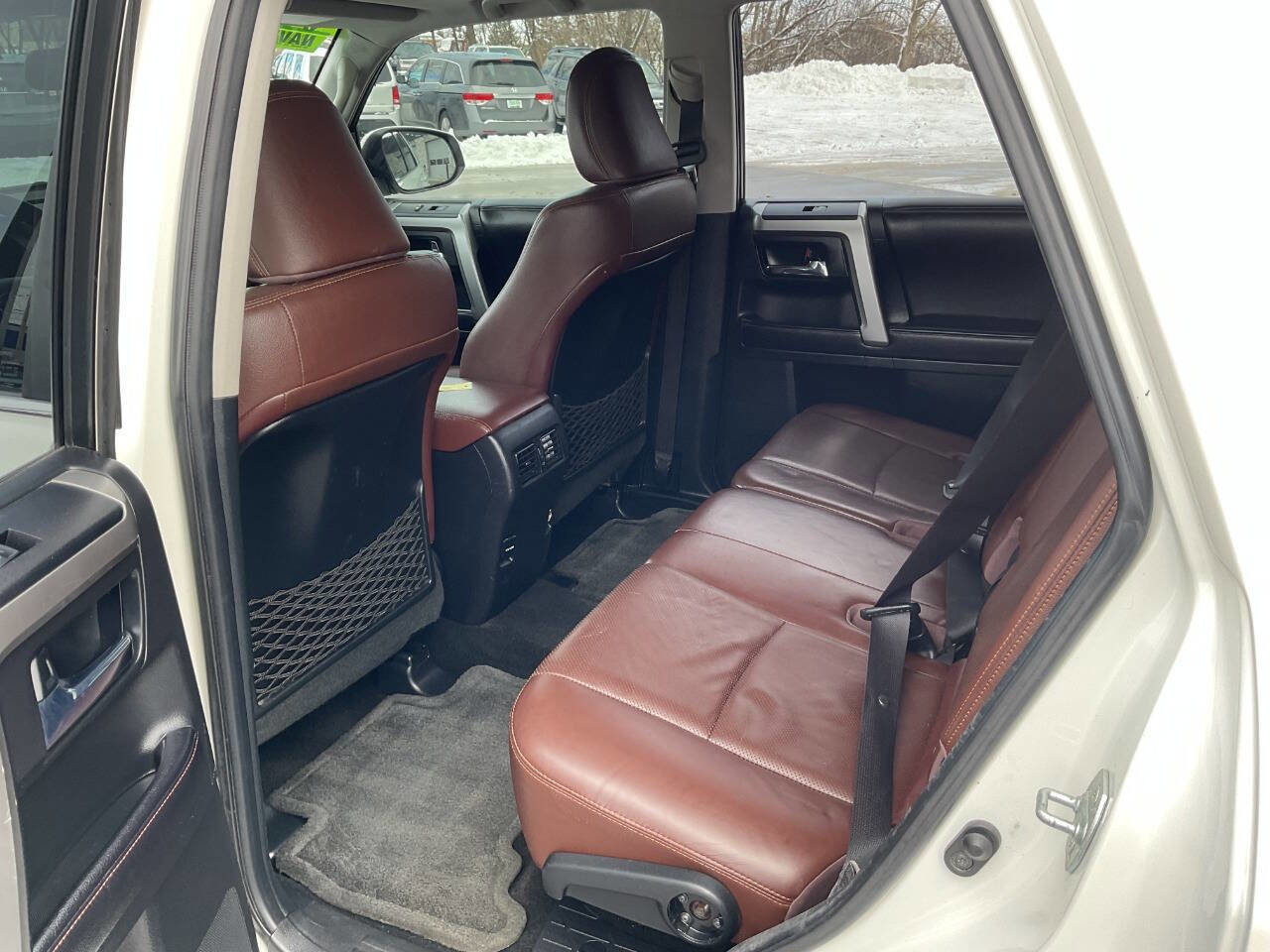 Used 2016 Toyota 4Runner Limited AWD/4WD image 31