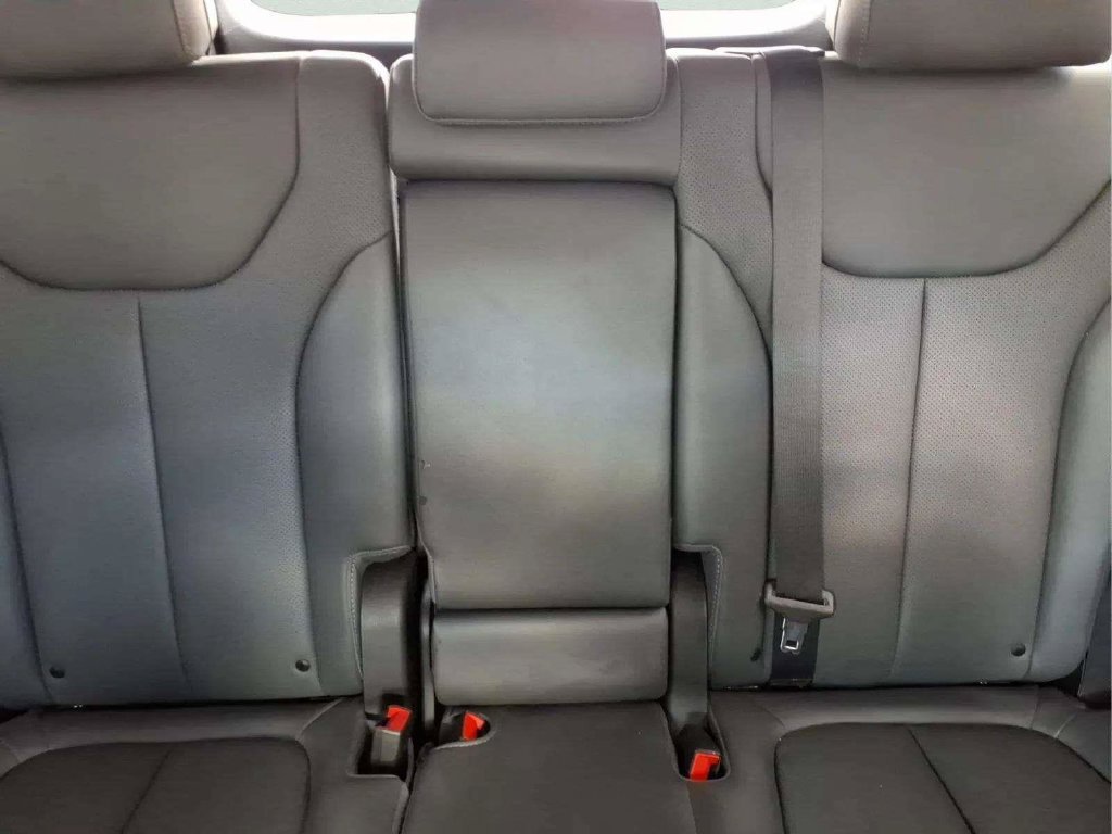 Used 2023 Hyundai Santa Fe SEL w/ Premium Package FWD image 16
