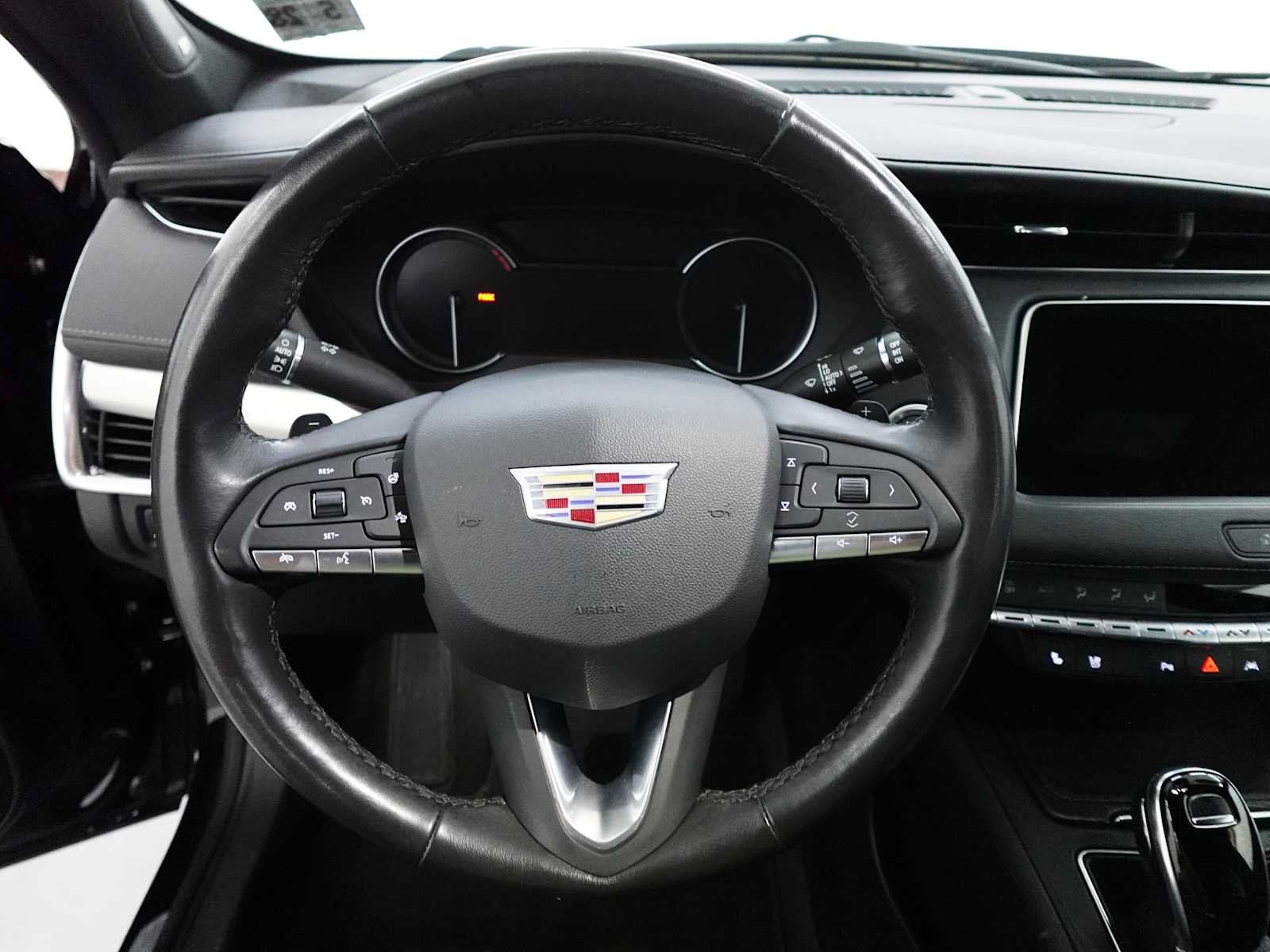 Used 2023 Cadillac XT4 Premium Luxury AWD/4WD image 16