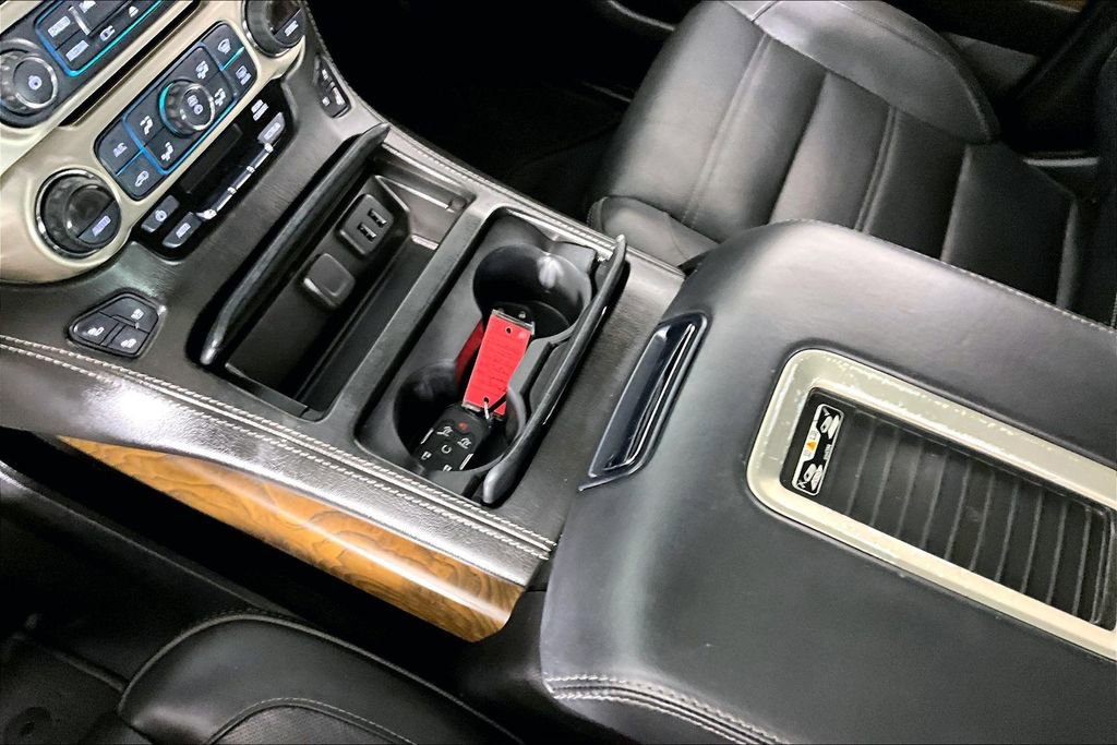 Certified 2019 GMC Yukon Denali w/ Denali Ultimate Package AWD/4WD image 17