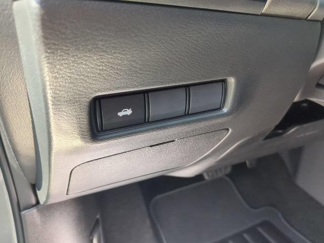 New 2026 Nissan Sentra SR w/ Floor Mat Package FWD image 14