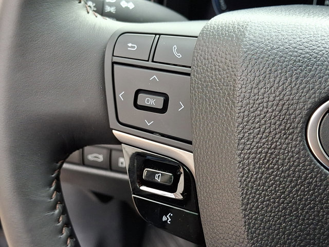 Used 2026 Toyota Camry XLE w/ Premium Package image 22