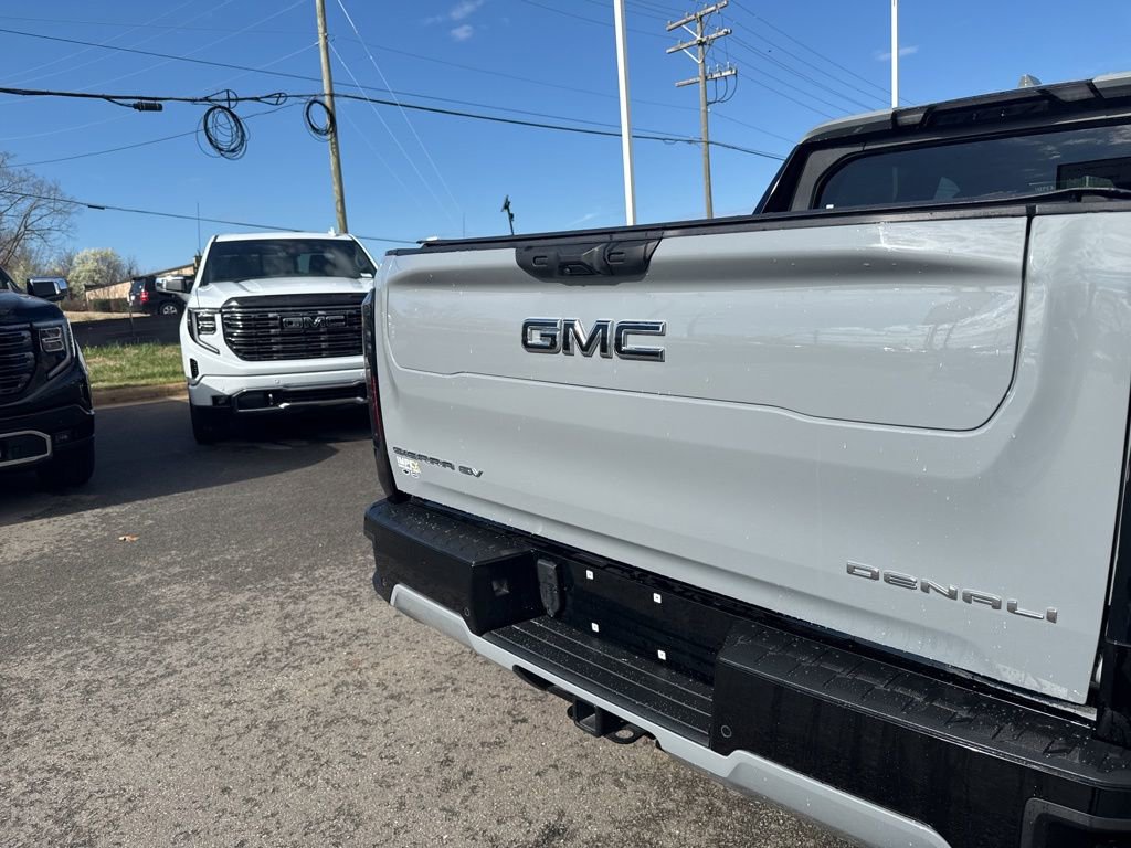 Used 2024 GMC Sierra EV Denali image 34
