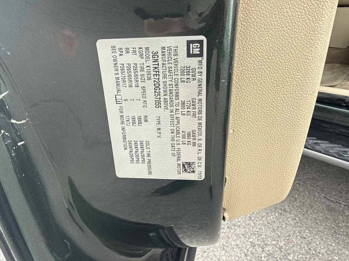 Used 2013 Chevrolet Avalanche LT w/ Suspension Package, Off-Road AWD/4WD image 25