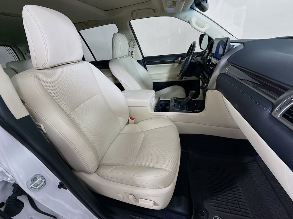 Used 2023 Lexus GX 460 Premium w/ Premium Package image 29