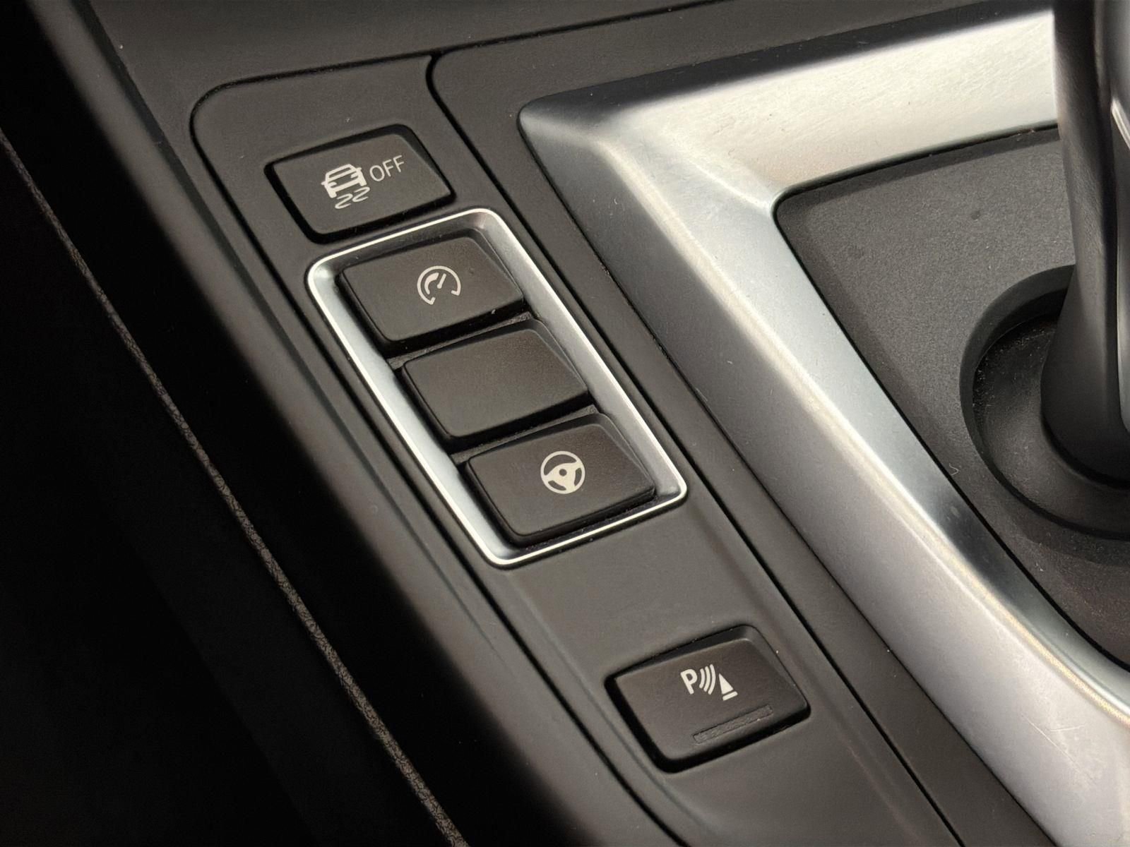 Used 2021 BMW M2 Competition w/ Executive Package image 18