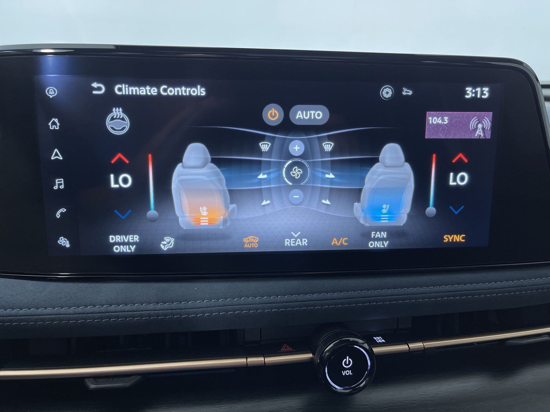Certified 2024 Nissan Ariya AWD image 21
