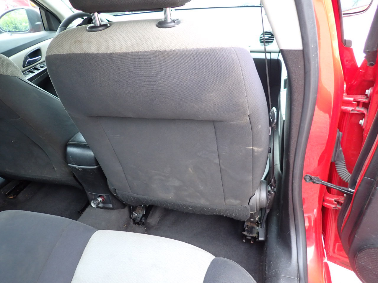 Used 2015 Chevrolet Cruze LS image 17