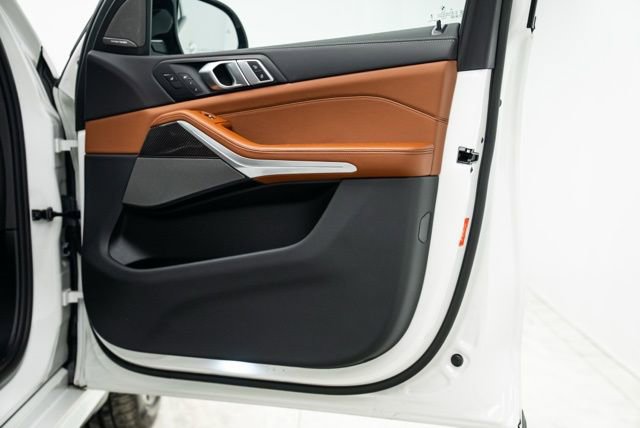 Used 2026 BMW X7 M60i image 30