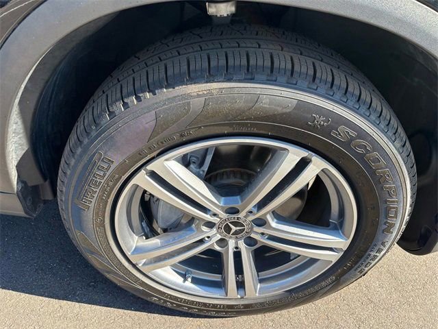 Used 2022 Mercedes-Benz GLC 300 w/ Premium Package Lite image 24