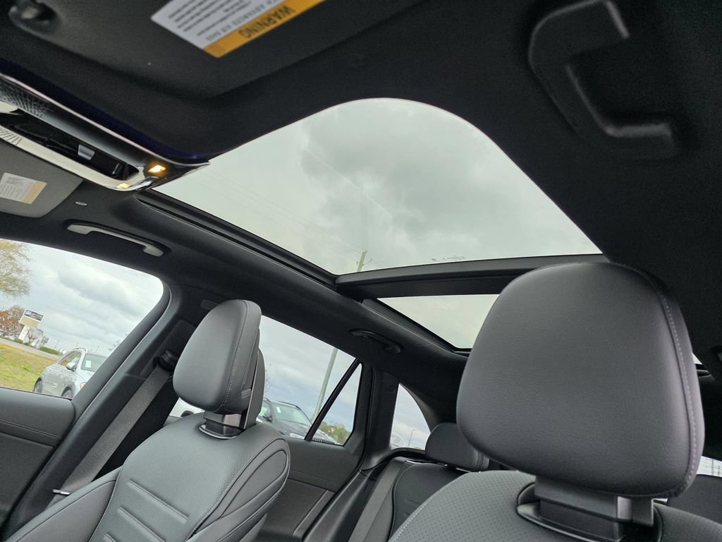 Used 2026 Mercedes-Benz GLC 300 image 21