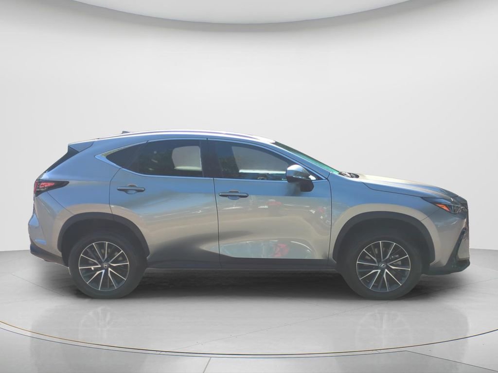 Used 2024 Lexus NX 250 FWD image 4