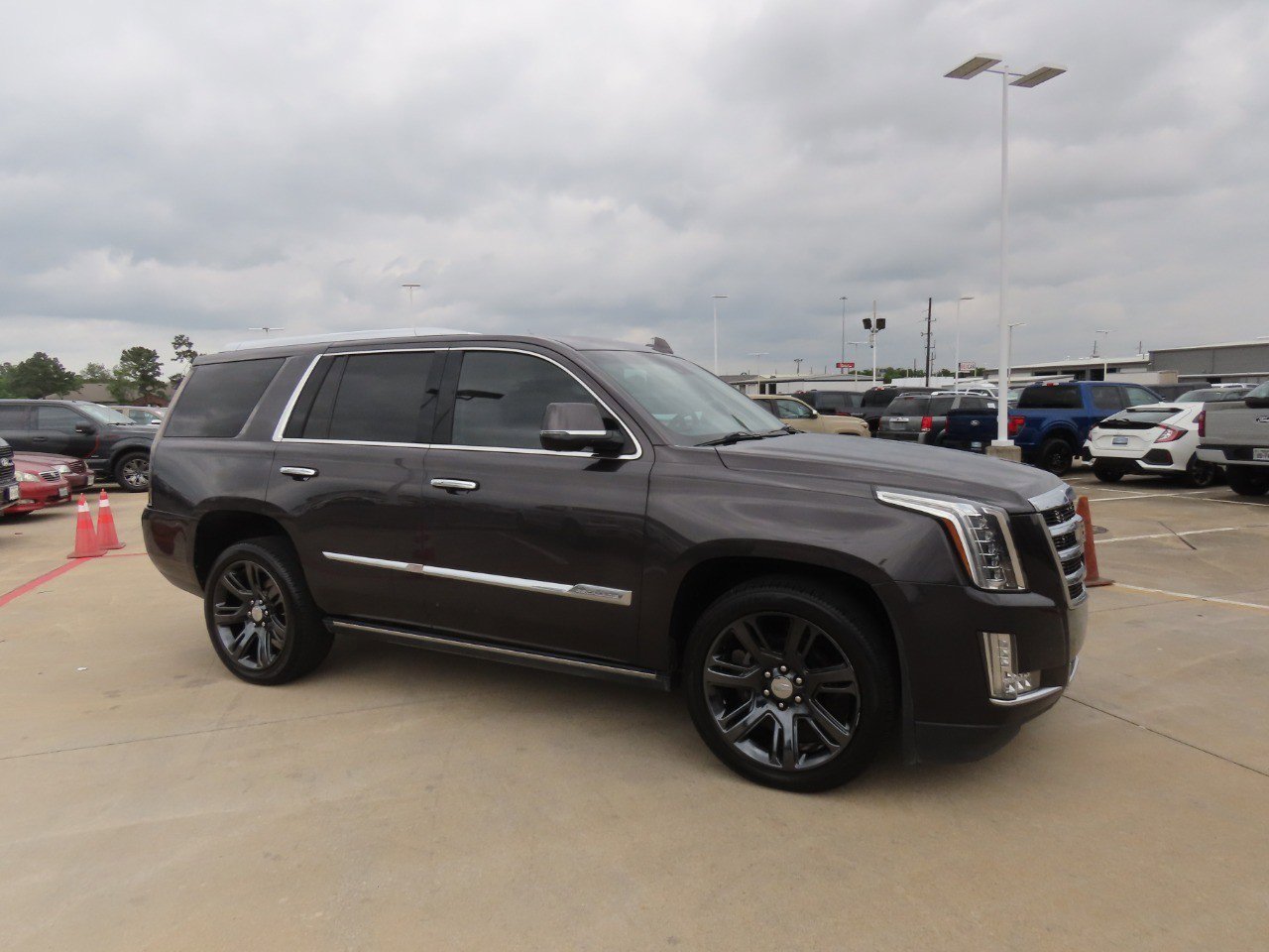 Used 2015 Cadillac Escalade Premium AWD/4WD image 7