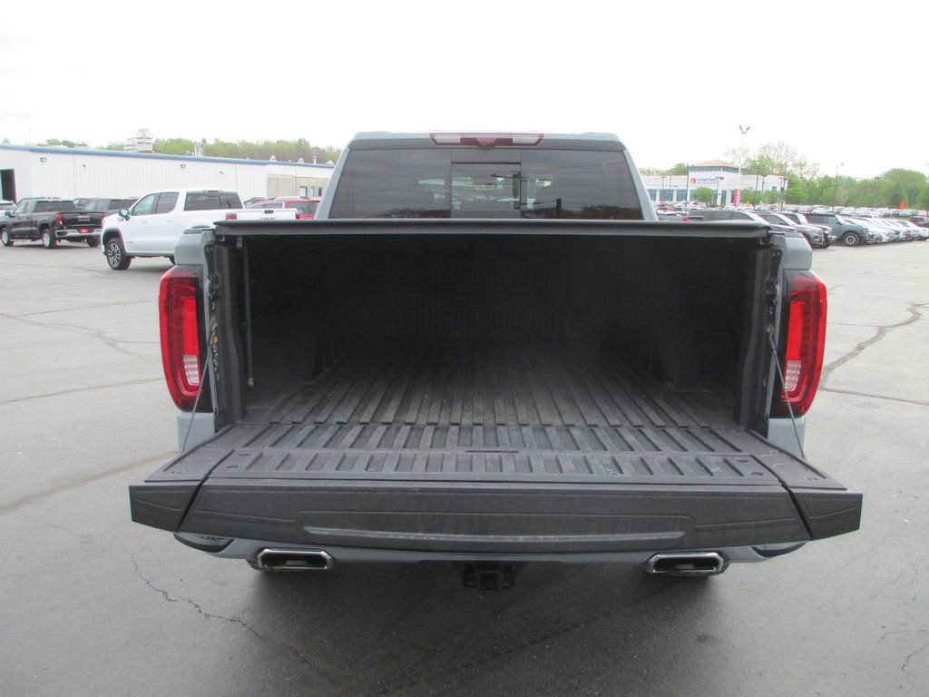 Used 2024 GMC Sierra 1500 AT4 w/ Technology Package image 10