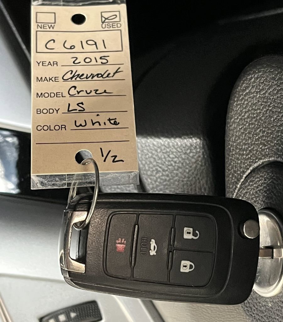 Used 2015 Chevrolet Cruze LS image 22