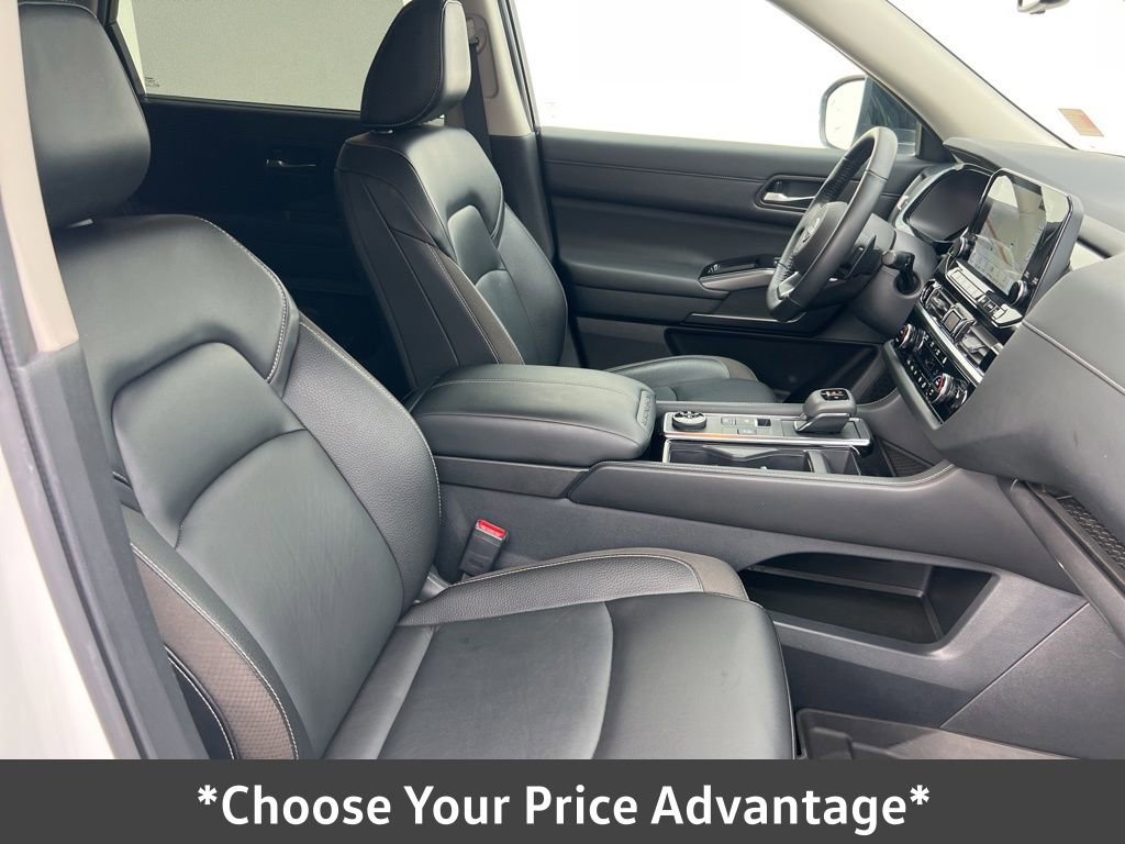 Used 2023 Nissan Pathfinder SL image 30