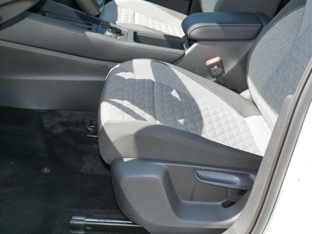 Used 2025 Volkswagen Tiguan S AWD/4WD image 13