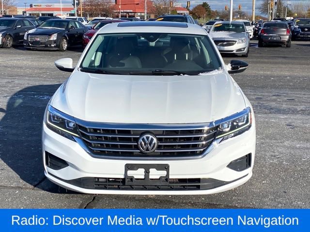 Used 2022 Volkswagen Passat 2.0T FWD image 2