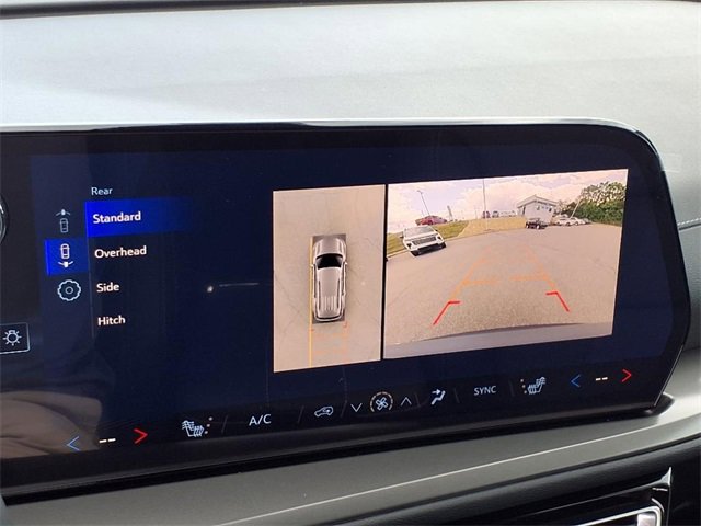 New 2026 Chevrolet Traverse LT w/ Driver Confidence Package image 13