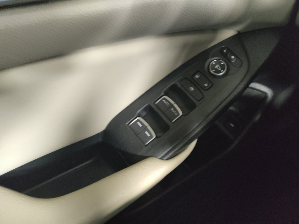 Used 2019 Honda Accord EX image 27