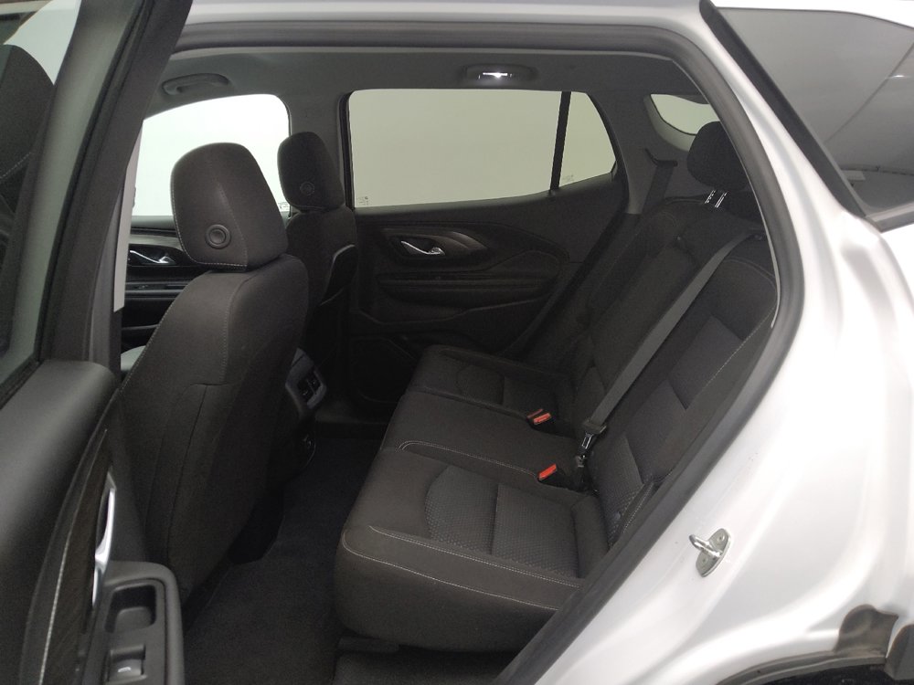 Used 2023 GMC Terrain SLE w/ Driver Convenience Package image 18