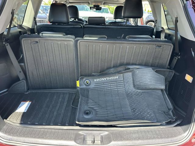 Used 2018 Toyota Highlander XLE AWD/4WD image 23
