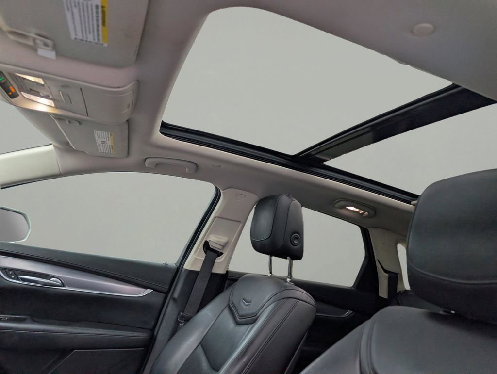 Used 2019 Cadillac XT5 Luxury image 18