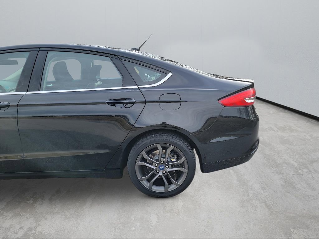 Used 2018 Ford Fusion SE w/ Equipment Group 601A image 6