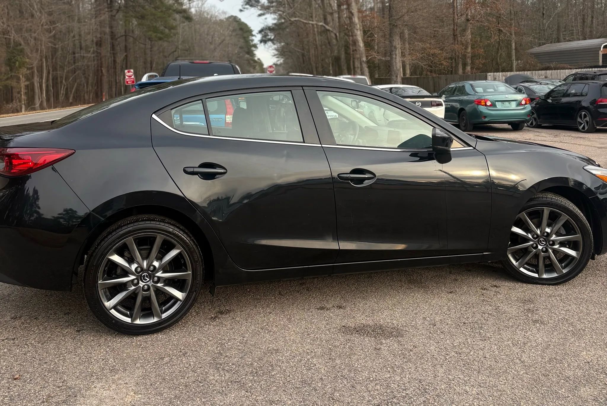 Used 2018 MAZDA MAZDA3 Touring image 44
