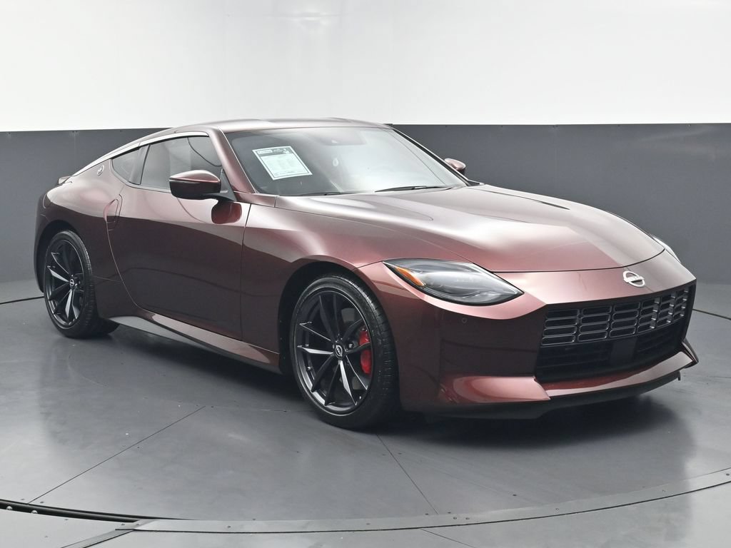 Used 2025 Nissan Z Performance w/ Floor Mat Package RWD image 3