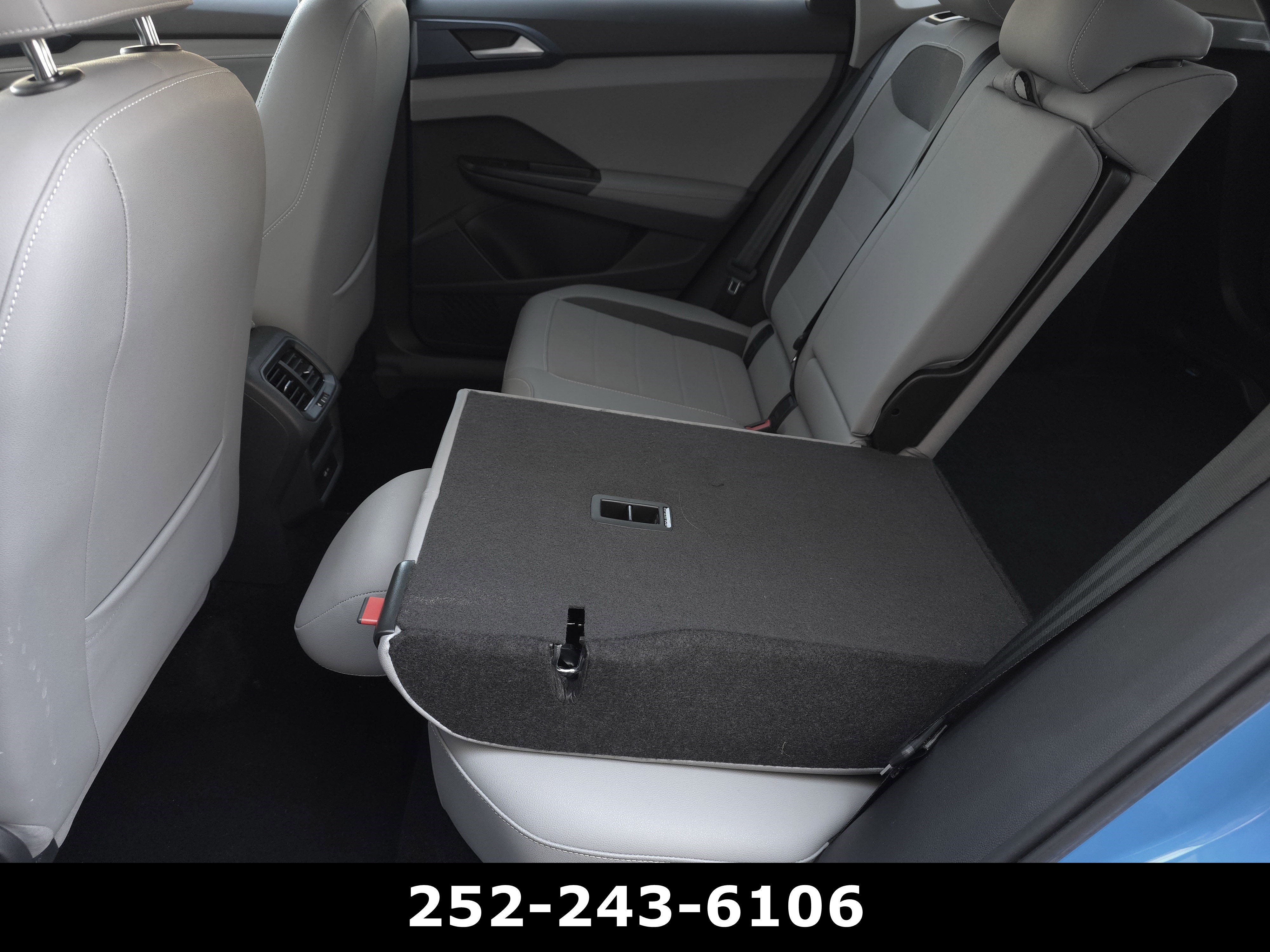 Used 2024 Volkswagen Taos SE FWD image 29