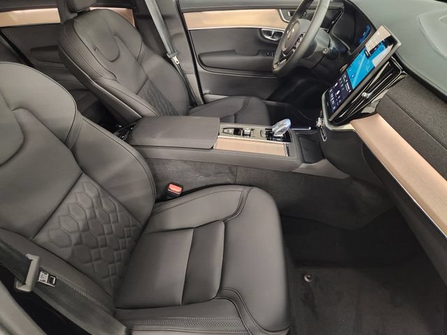 New 2026 Volvo XC90 B5 Core AWD/4WD image 3