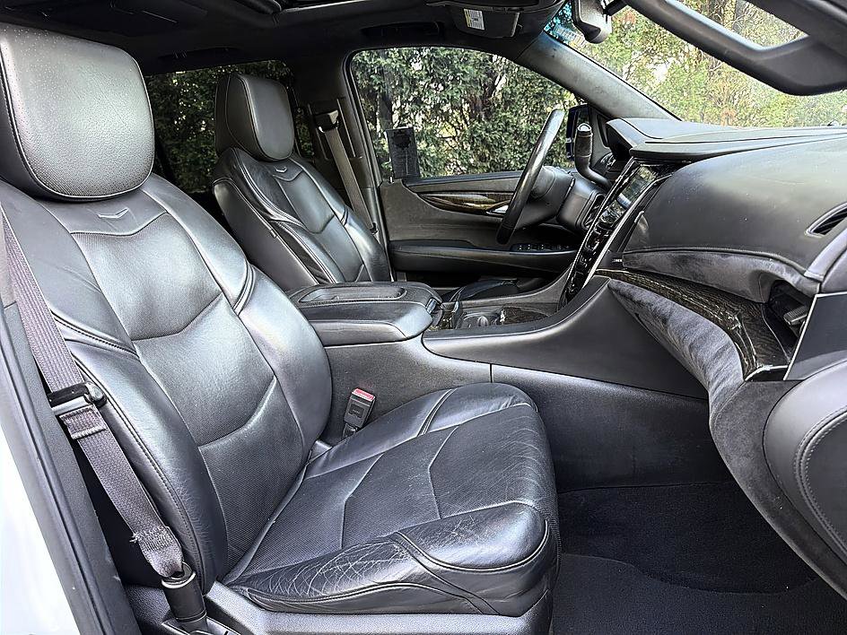 Used 2016 Cadillac Escalade Platinum image 20
