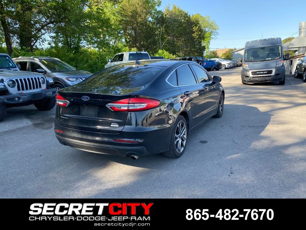 Used 2019 Ford Fusion SEL FWD image 5