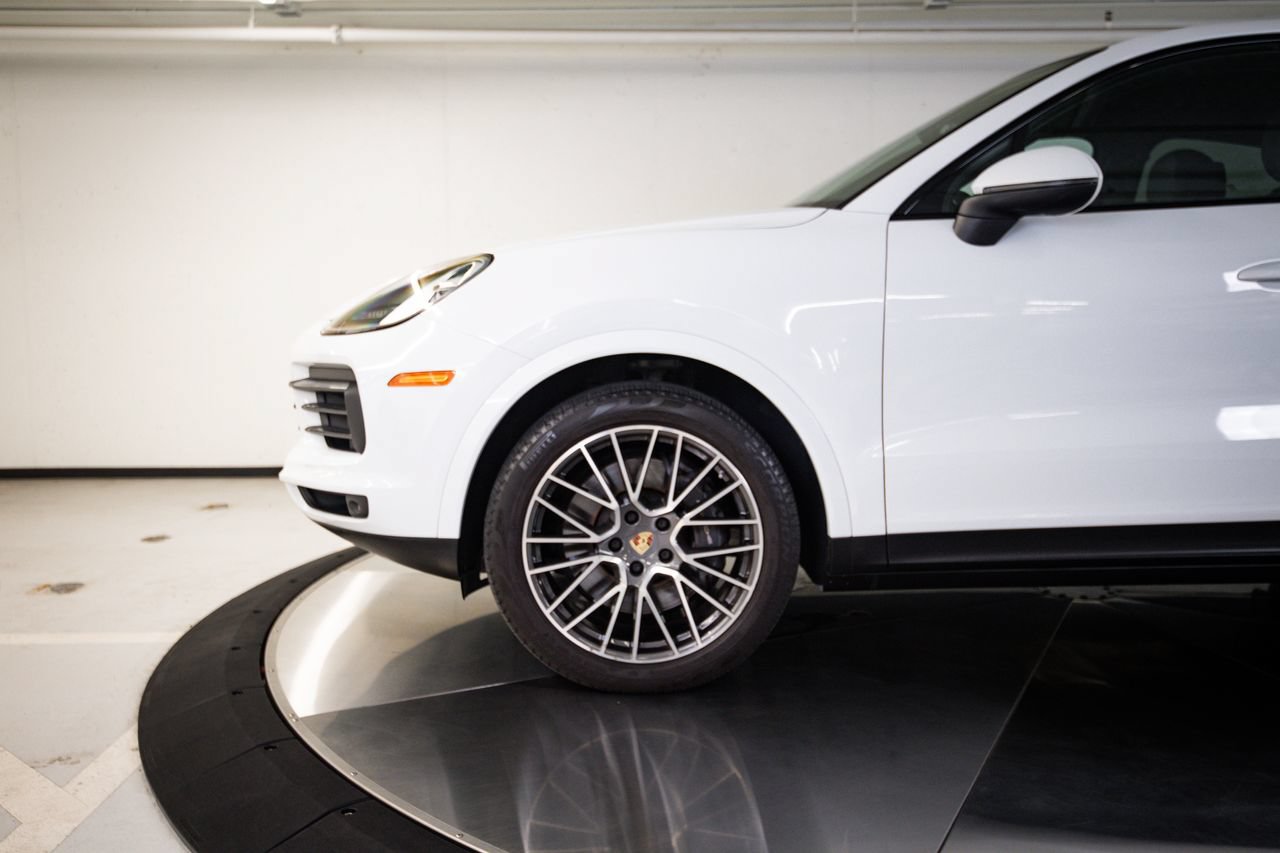 Certified 2023 Porsche Cayenne Coupe AWD/4WD image 11