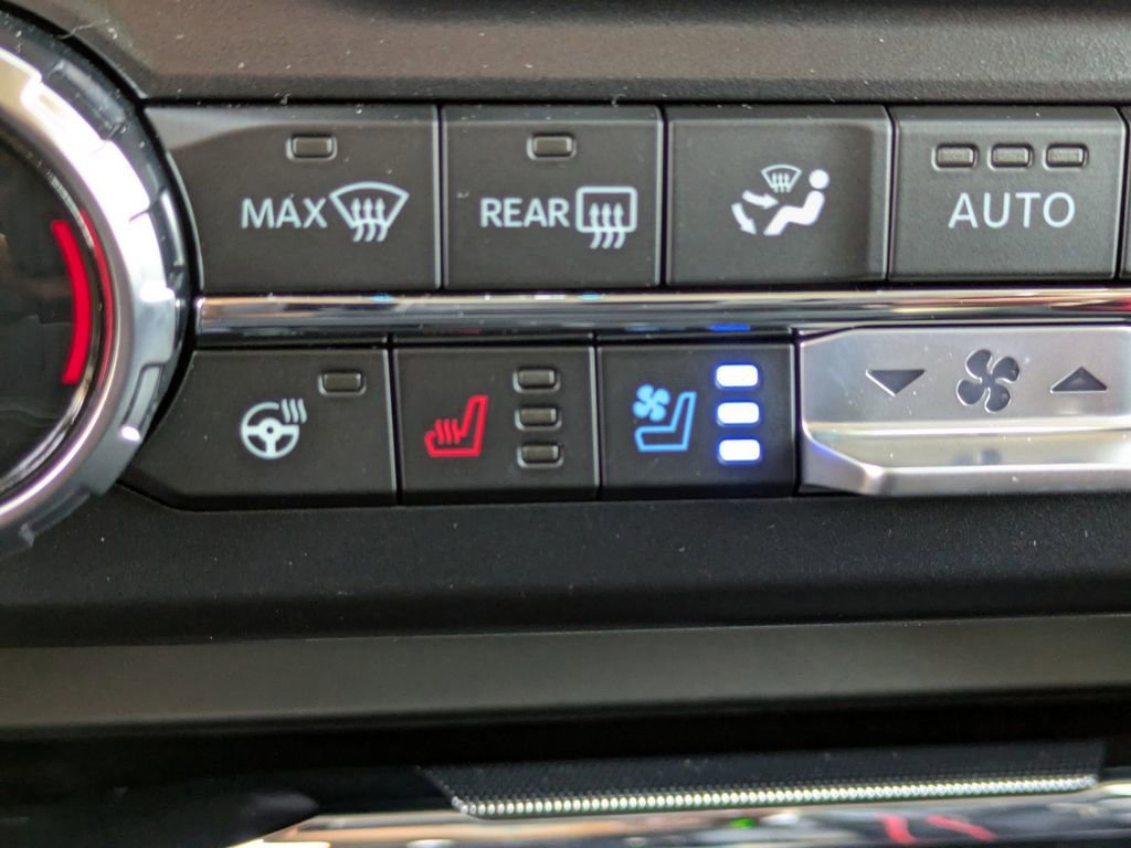 New 2026 Ford F250 Lariat image 38