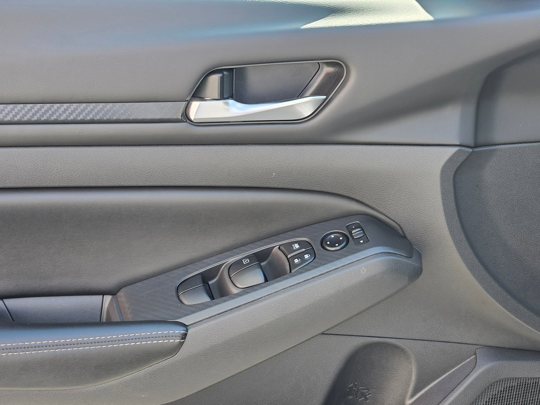 Used 2024 Nissan Altima 2.5 SV image 18