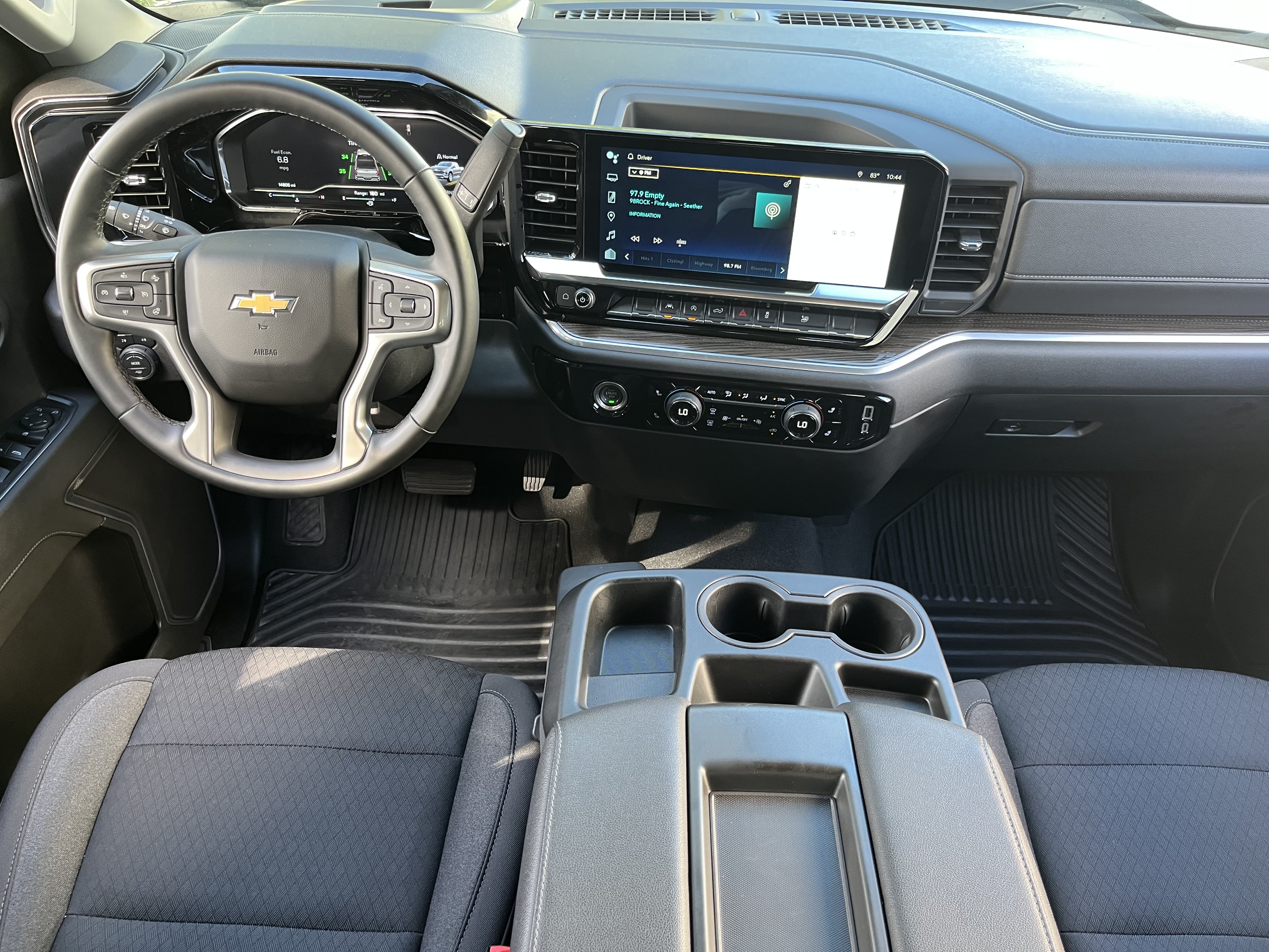Used 2024 Chevrolet Silverado 1500 LT AWD/4WD image 16