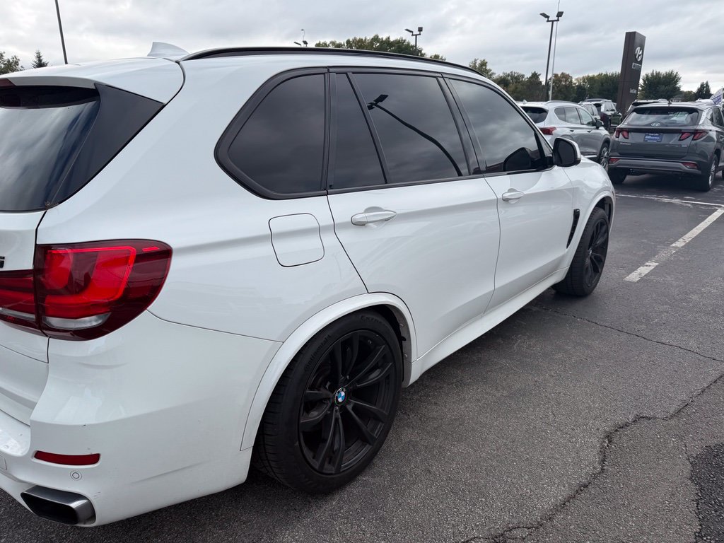 Used 2017 BMW X5 xDrive50i AWD/4WD image 4