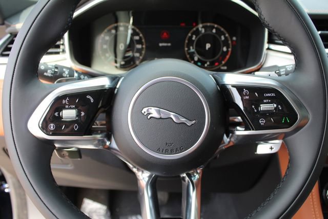 New 2026 Jaguar F-PACE R-Dynamic S image 14