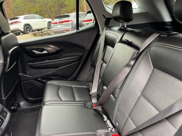 Used 2023 GMC Terrain SLT image 13