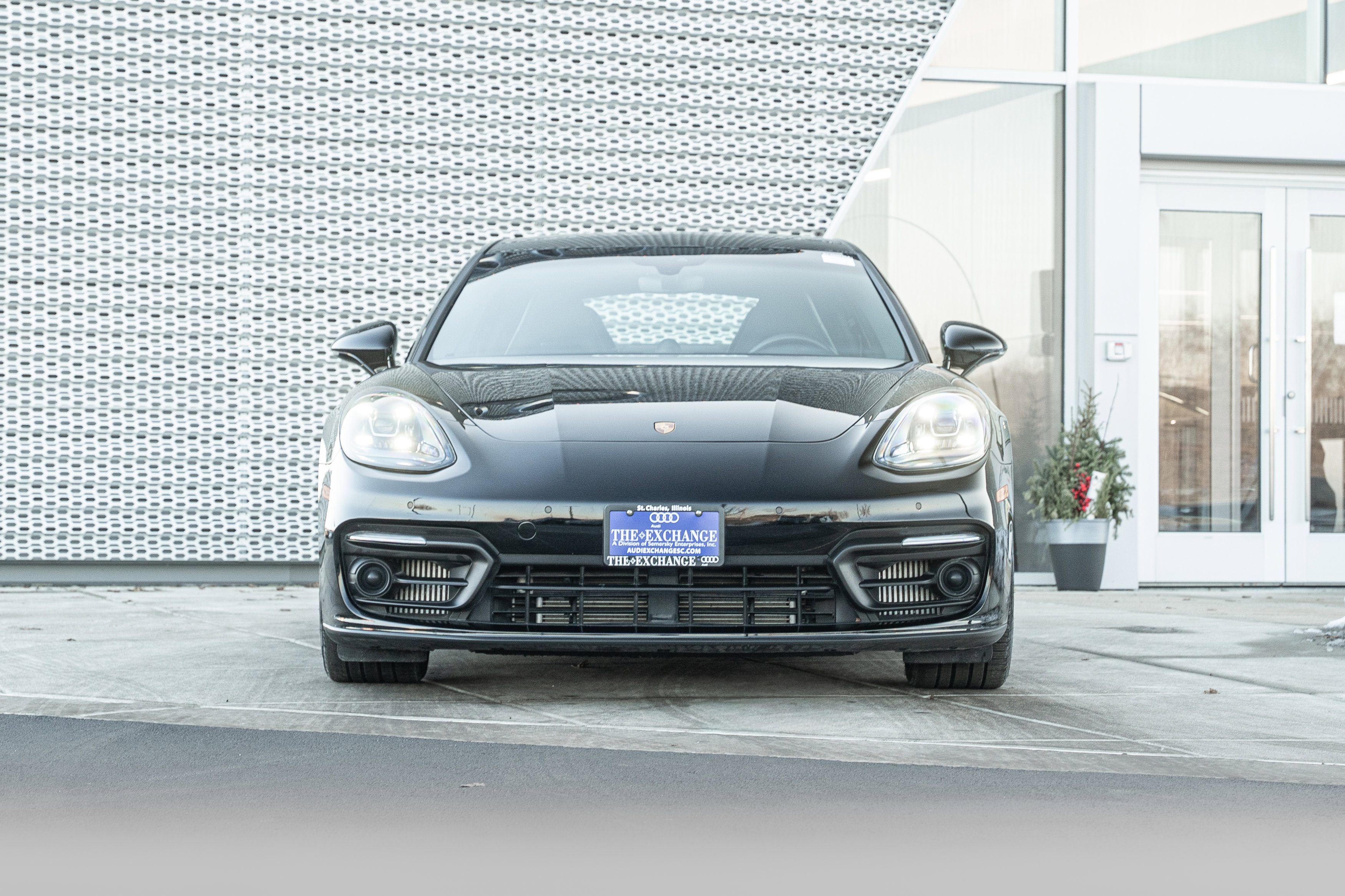 Used 2023 Porsche Panamera 4 image 41