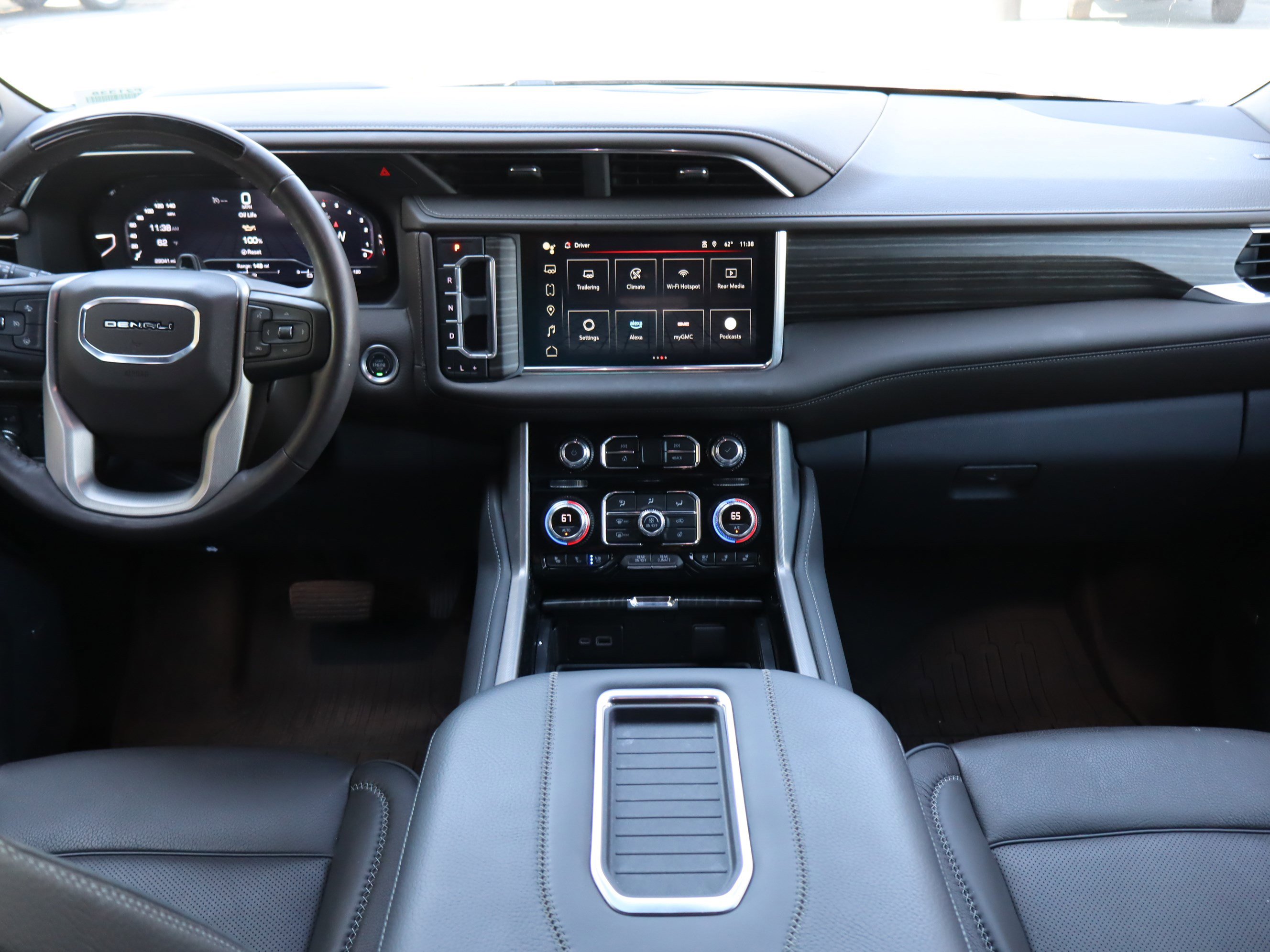 Certified 2024 GMC Yukon XL Denali w/ Advanced Technology Package image 17