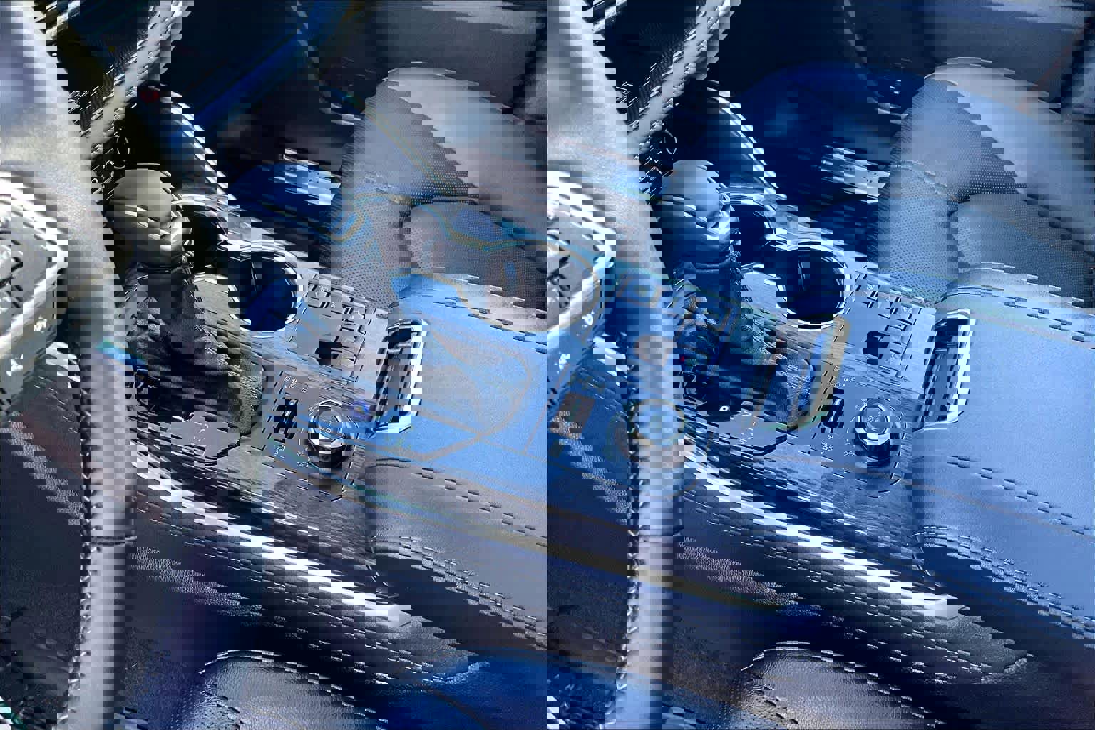 Certified 2025 Toyota Highlander Platinum image 16