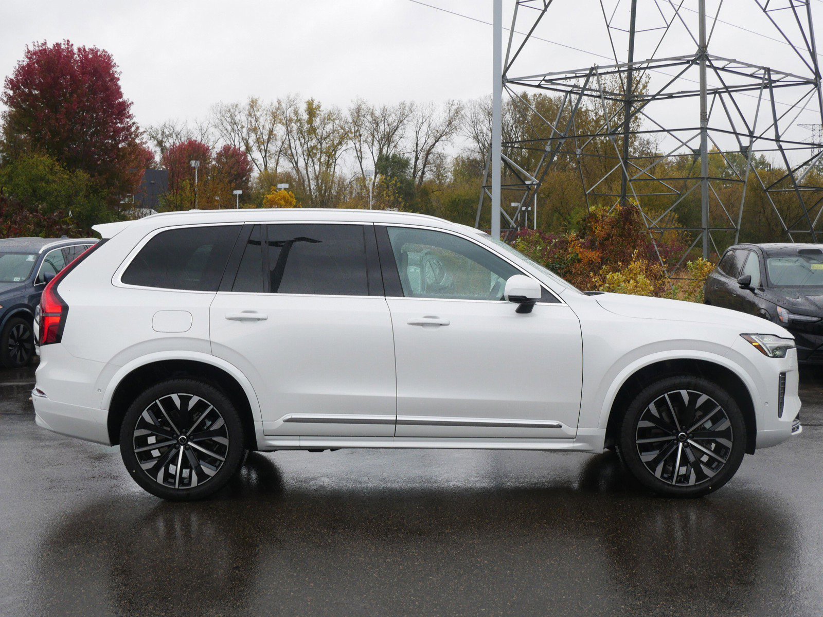 New 2026 Volvo XC90 B6 Plus w/ Protection Package image 2
