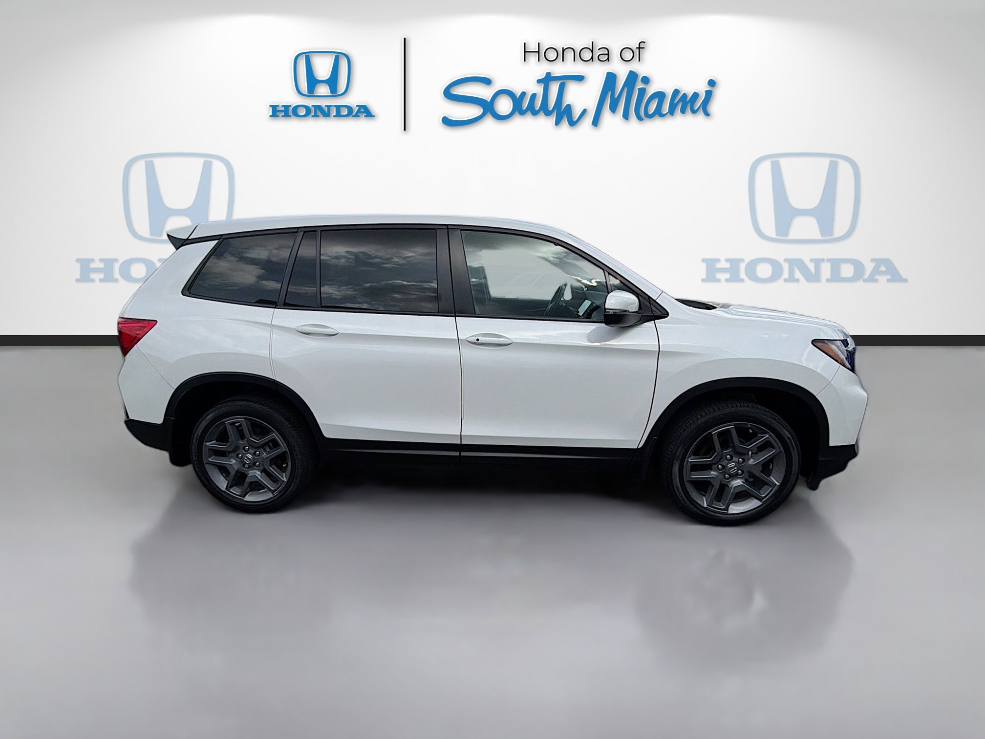 Certified 2023 Honda Passport EX-L image 8