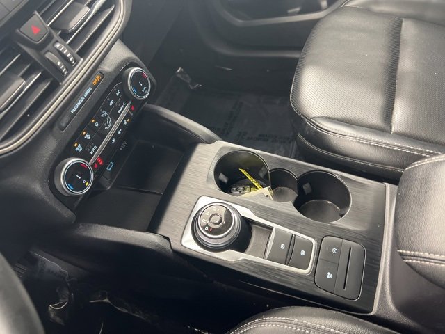 Used 2022 Ford Escape SEL image 19